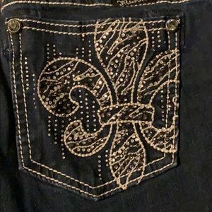 Miss me 29x33 fluer de lis skinny jeans. Dark wash
